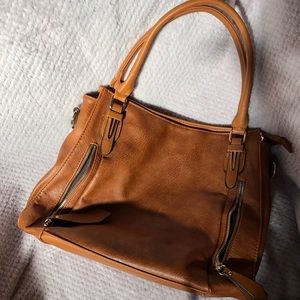 NWOT Satchel/handbag/shoulder bag/tote in rich brown
